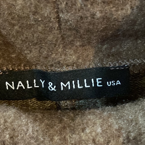 Cozy cocoon style pull over top in a warm brown. - Picture 3 of 5